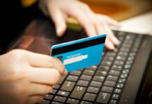 Шахраї використовують фішингові сайти та застосовують методи соціальної інженерії для викрадення карткових даних жертв, включаючи CVV-код.